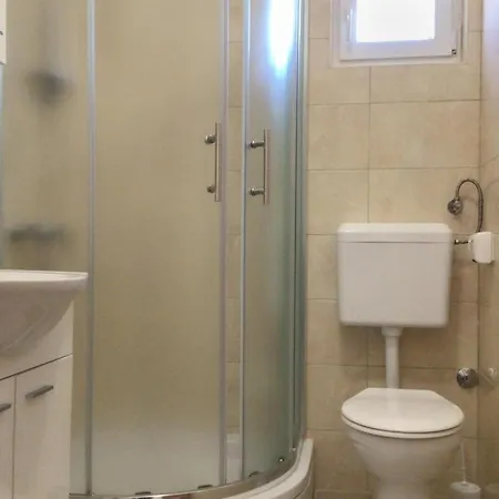 別荘 Stunning In Zdrilo ヤセニクセ