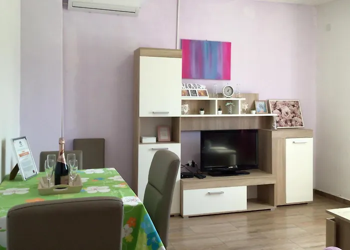 Stunning In Zdrilo Feriehus