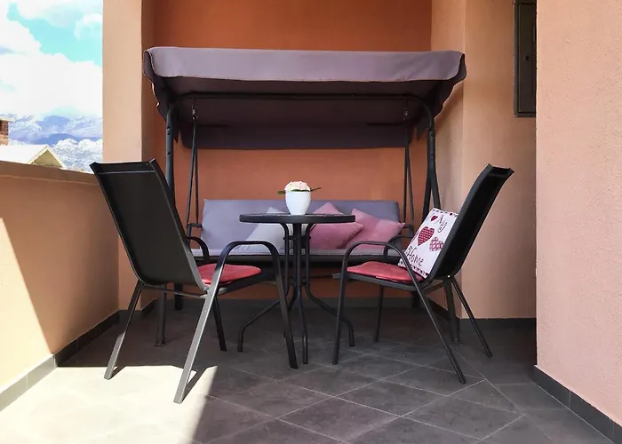 Stunning In Zdrilo * Jasenice (Zadar)